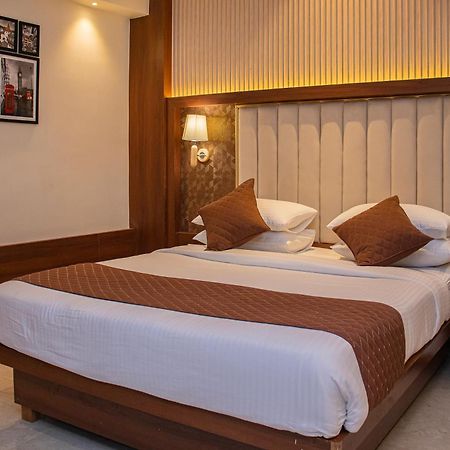 Hotel Czar Inn - Vashi Нави Мумбаи Экстерьер фото