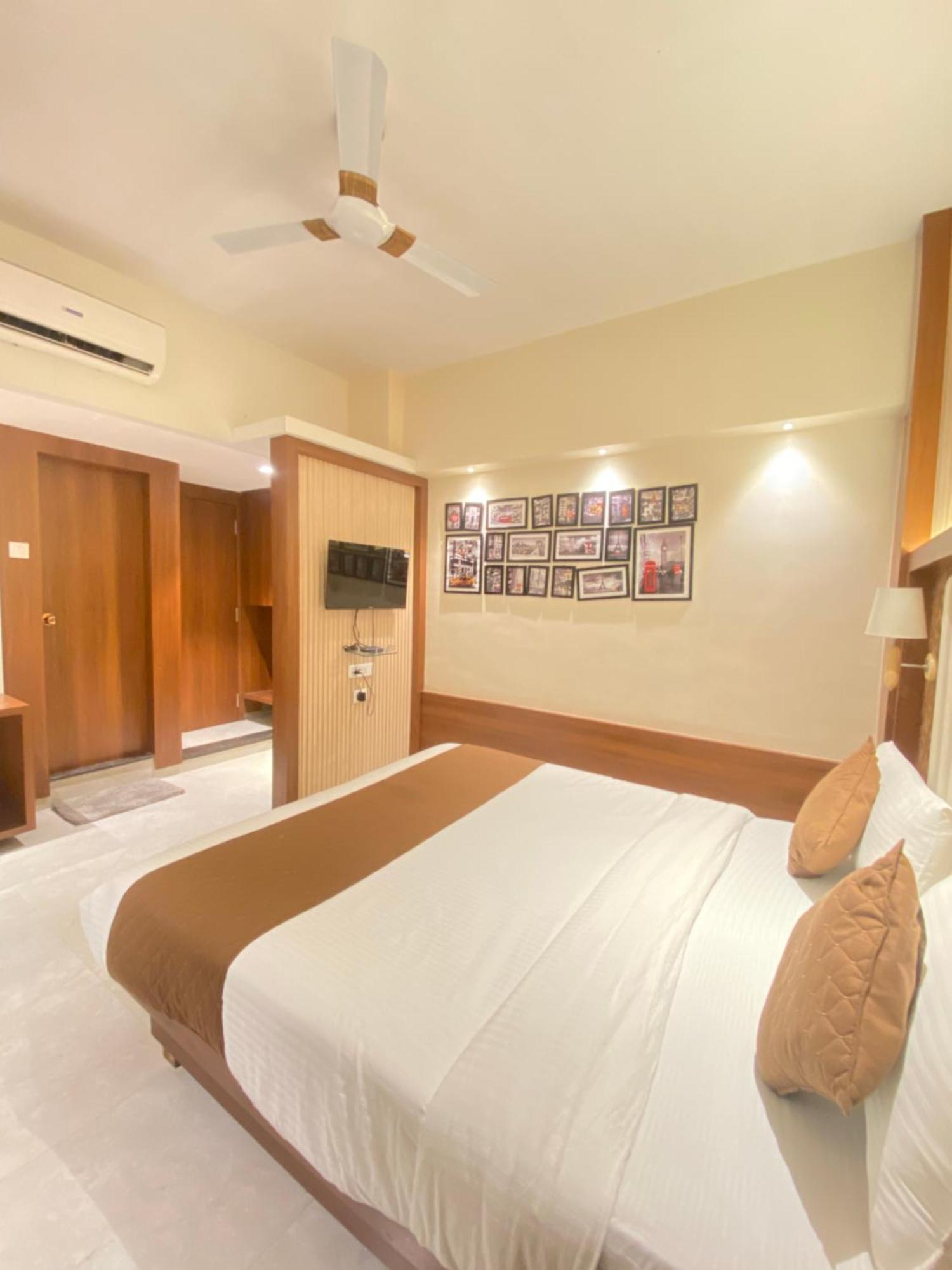 Hotel Czar Inn - Vashi Нави Мумбаи Экстерьер фото