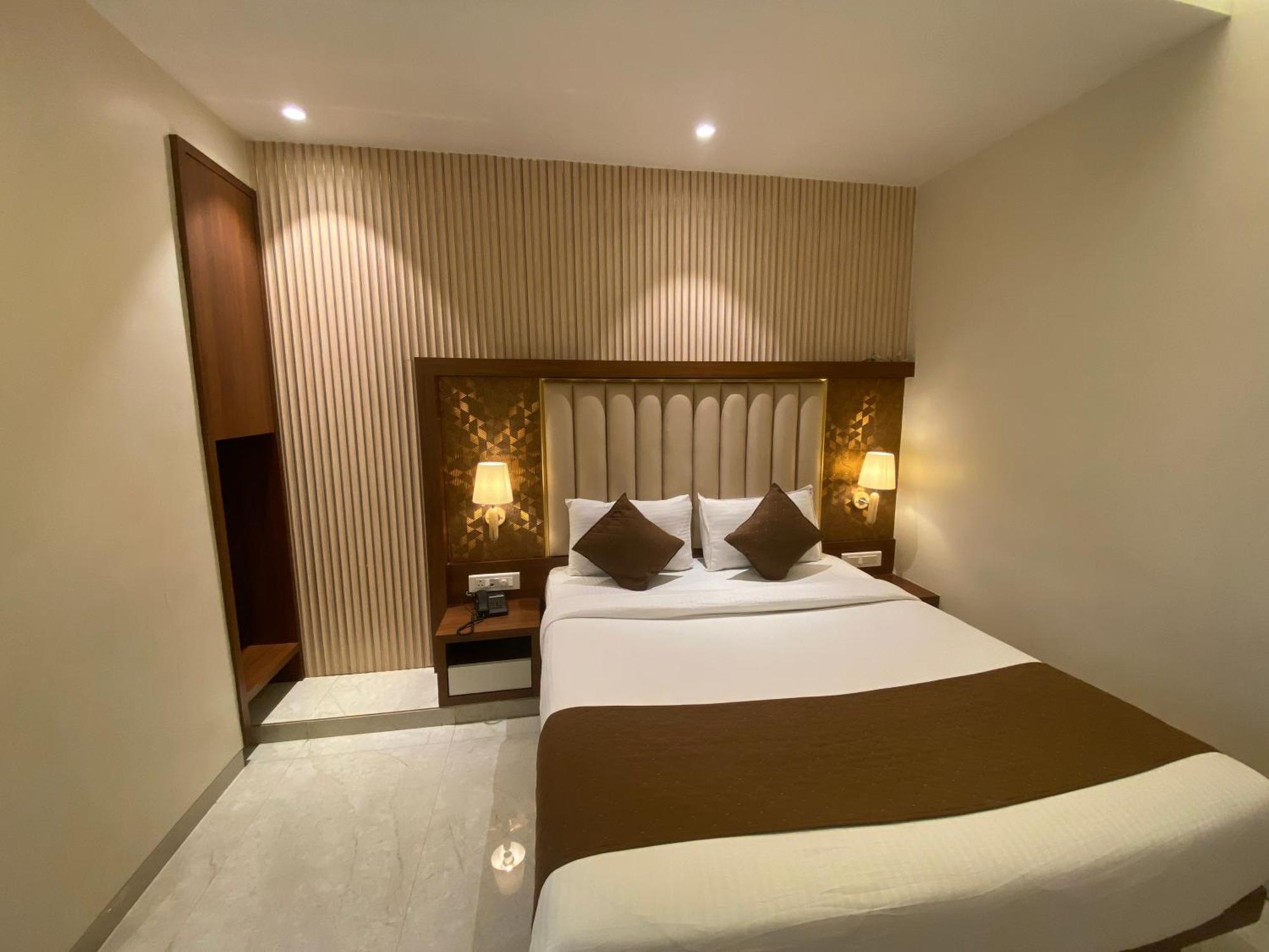 Hotel Czar Inn - Vashi Нави Мумбаи Экстерьер фото