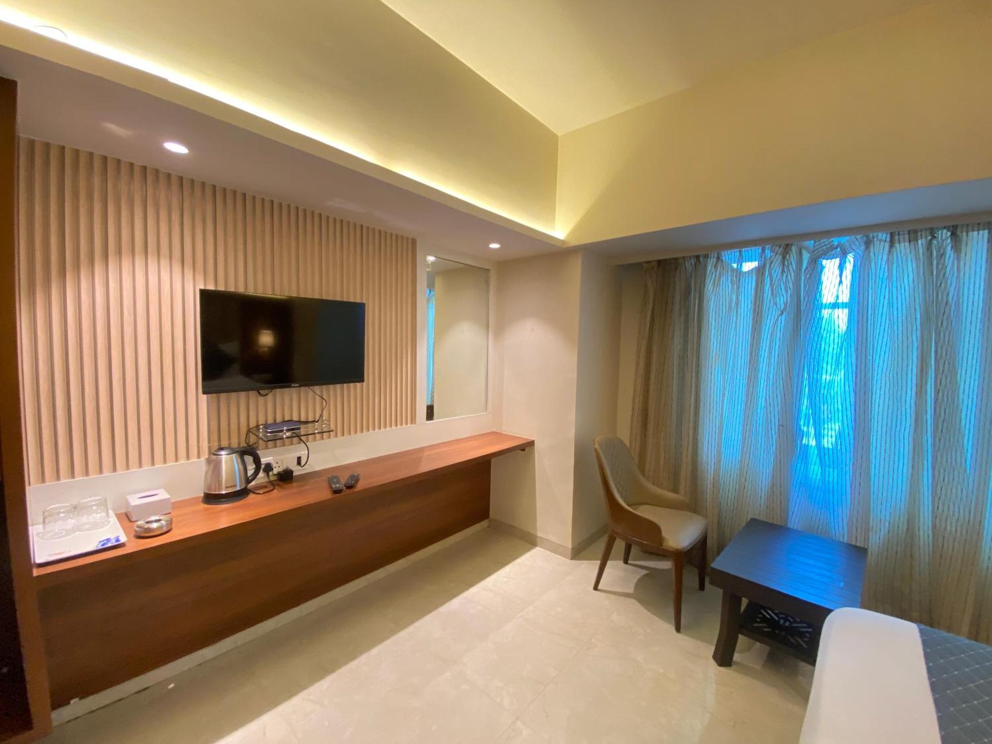 Hotel Czar Inn - Vashi Нави Мумбаи Экстерьер фото