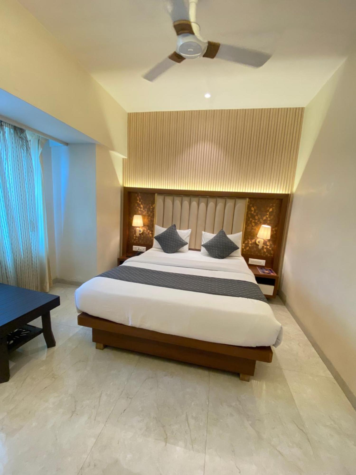 Hotel Czar Inn - Vashi Нави Мумбаи Экстерьер фото