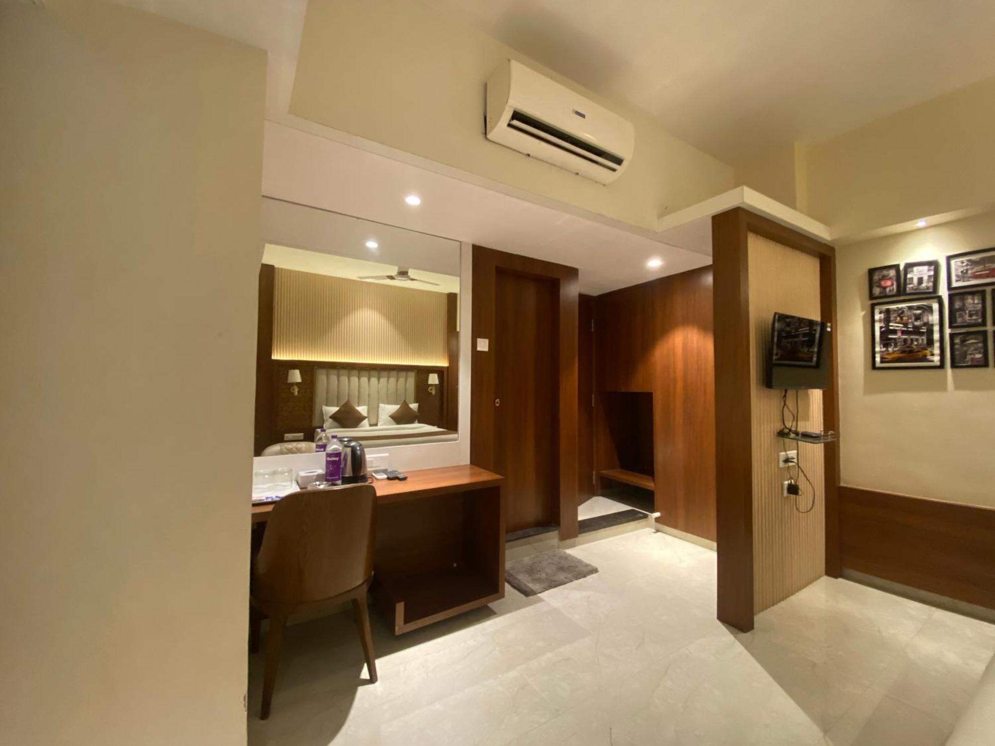 Hotel Czar Inn - Vashi Нави Мумбаи Экстерьер фото