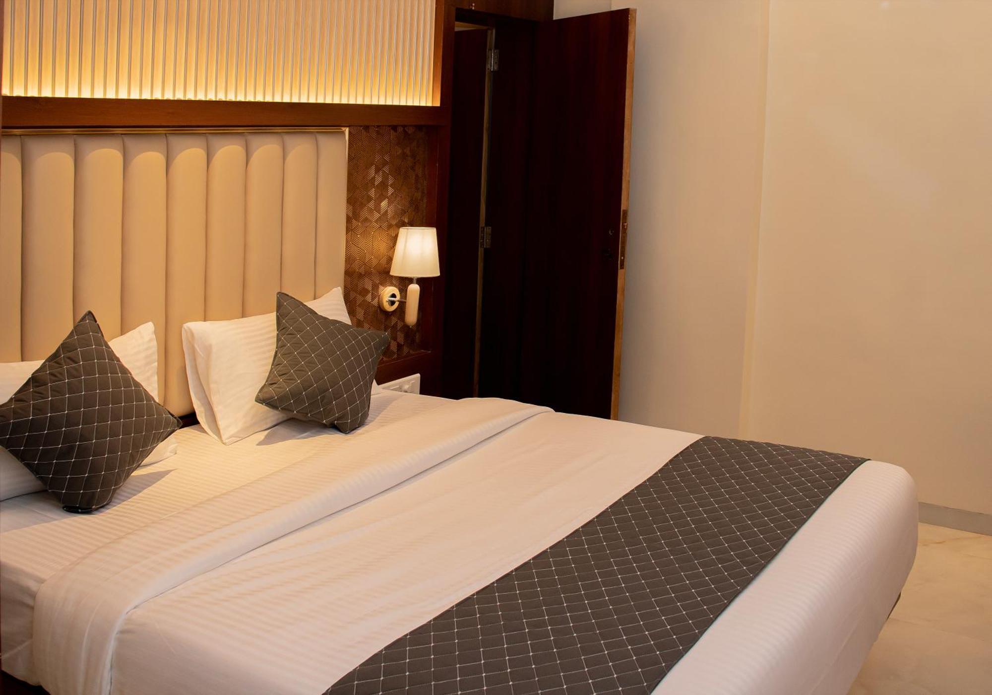 Hotel Czar Inn - Vashi Нави Мумбаи Экстерьер фото